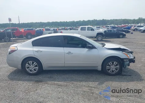 2010 Nissan Altima 2.5 S z USA, uszkodzony, nr VIN 1N4AL2AP4AN536561